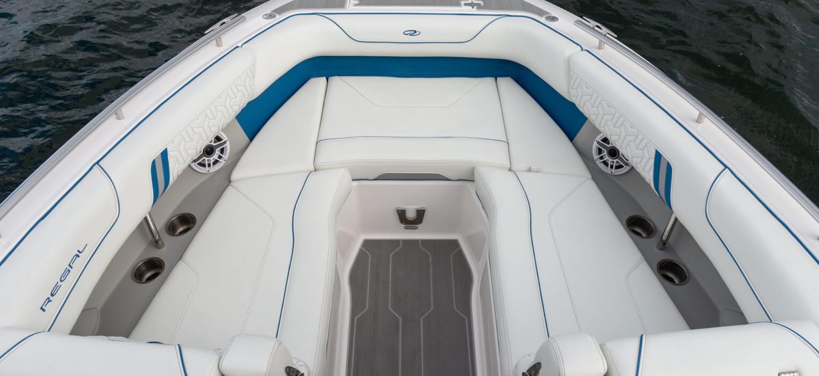 VR4 Series Deck Boats