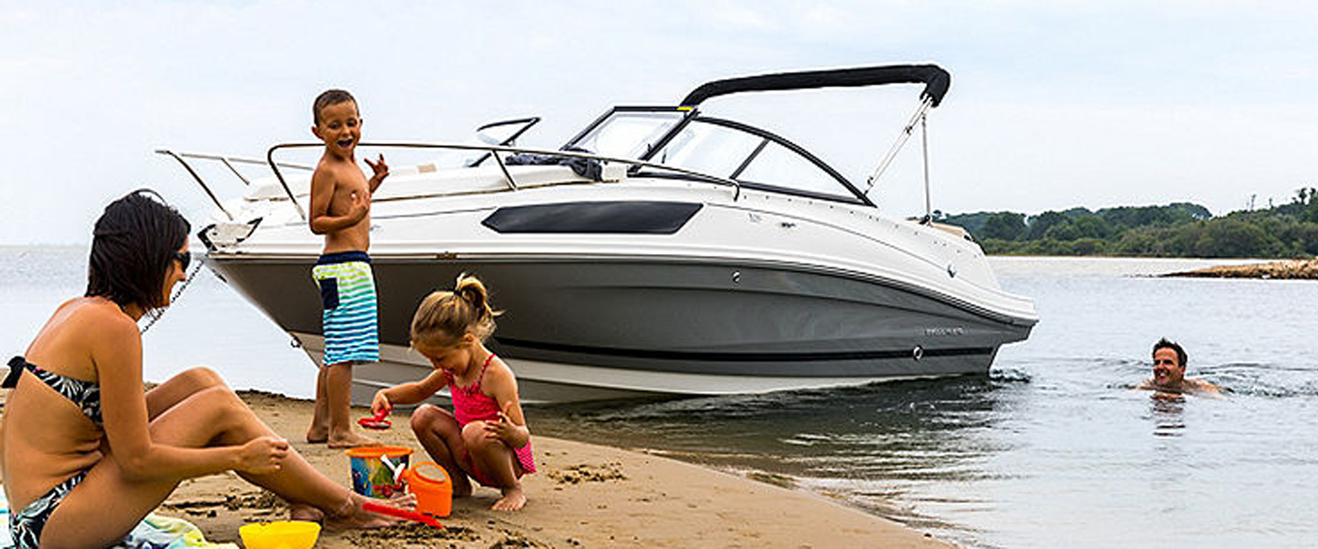 Bayliner Overnighters 745 Cuddy Yacht in Mumbai at Navnit Marines.
