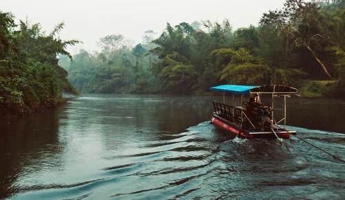 Pontoon Boats dealer Mumbai India | Top 10 Things to Know about Pontoon Boats | Navnit Marine Thane Mumbai